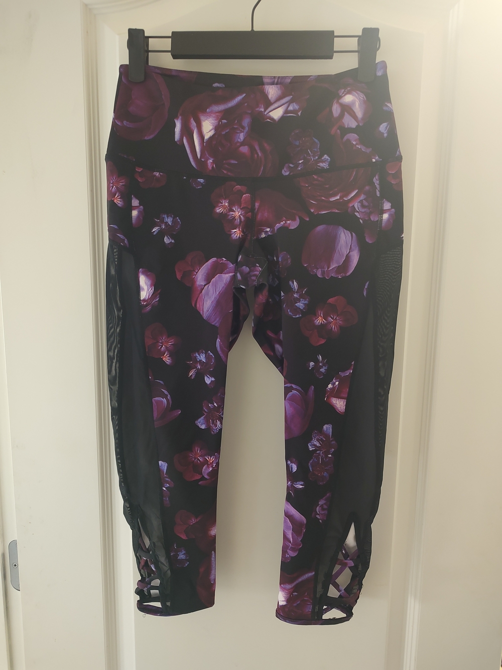 POPFLEX Women's Black and Purple Floral Leggings and Matching Sports Bra